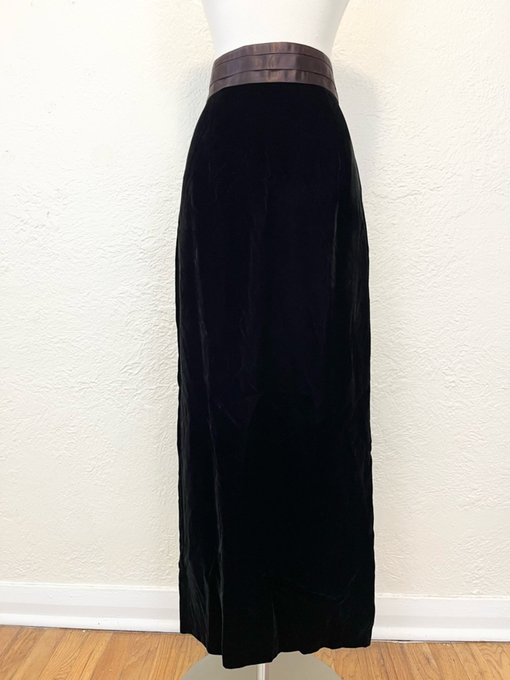 Vintage Skirt Maxi Black Velvet Bronze Satin Renaissance Whimsigoth Goth 70s 12
